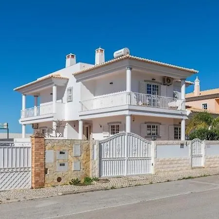 Villa Casa Branca Ocean View Ferienhaus *