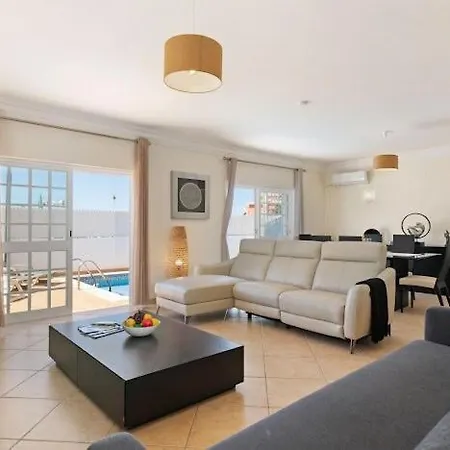 Villa Casa Branca Ocean View Ferienhaus