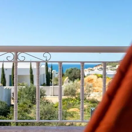 Villa Casa Branca Ocean View Ferienhaus