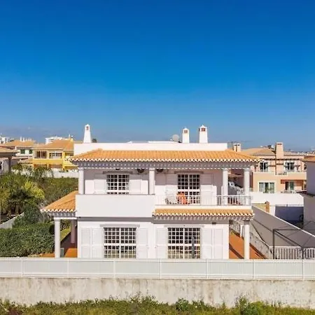 Villa Casa Branca Ocean View Ferienhaus